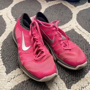 Nike tennis shoes